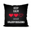 The keyboard handle of game fans is close to the pillow case, polyester pillow case and game fans