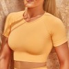 2021 autumn and winter seamless Yoga suit European and American thread knitted short sleeved trousers suit women's sports fitness suit 