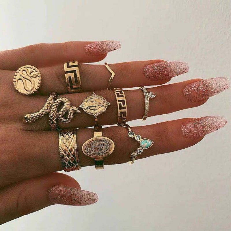 Fashionable Retro Sn...