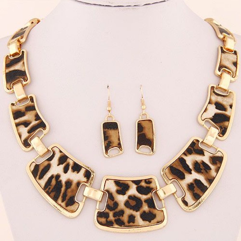 Stylish Metal Leopard Print Wild Geometric Collar Necklace Earring Set Nhsc202463