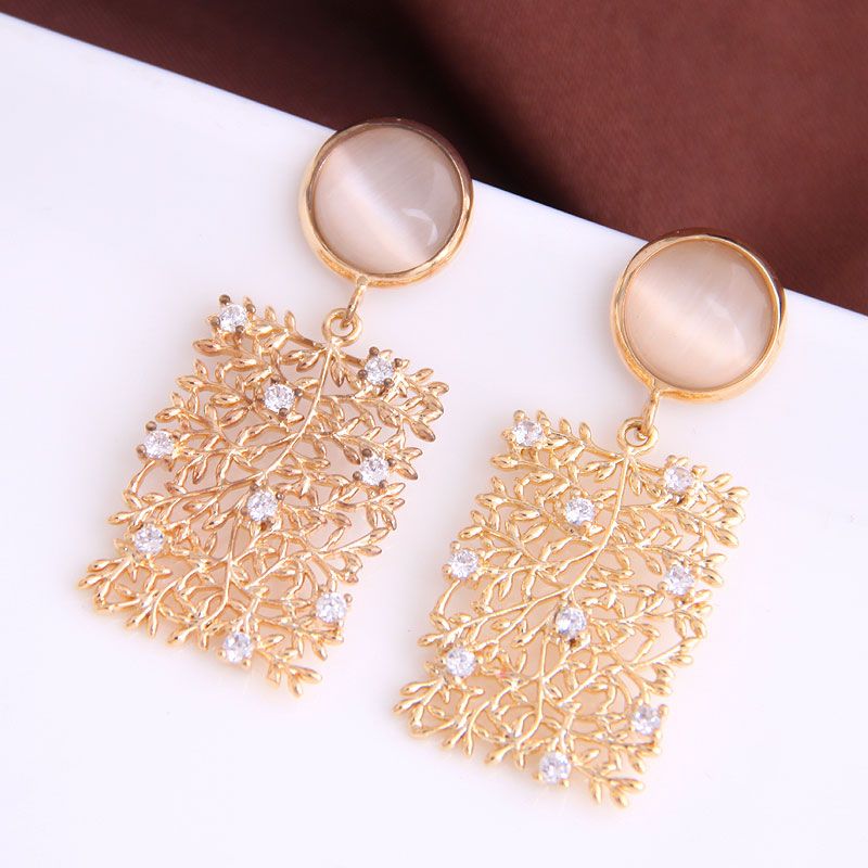 Korean Fashion Sweet Simple Flash Diamond Square Hollow Earrings Yiwu Toppinggoods Wholesale Nhsc210434