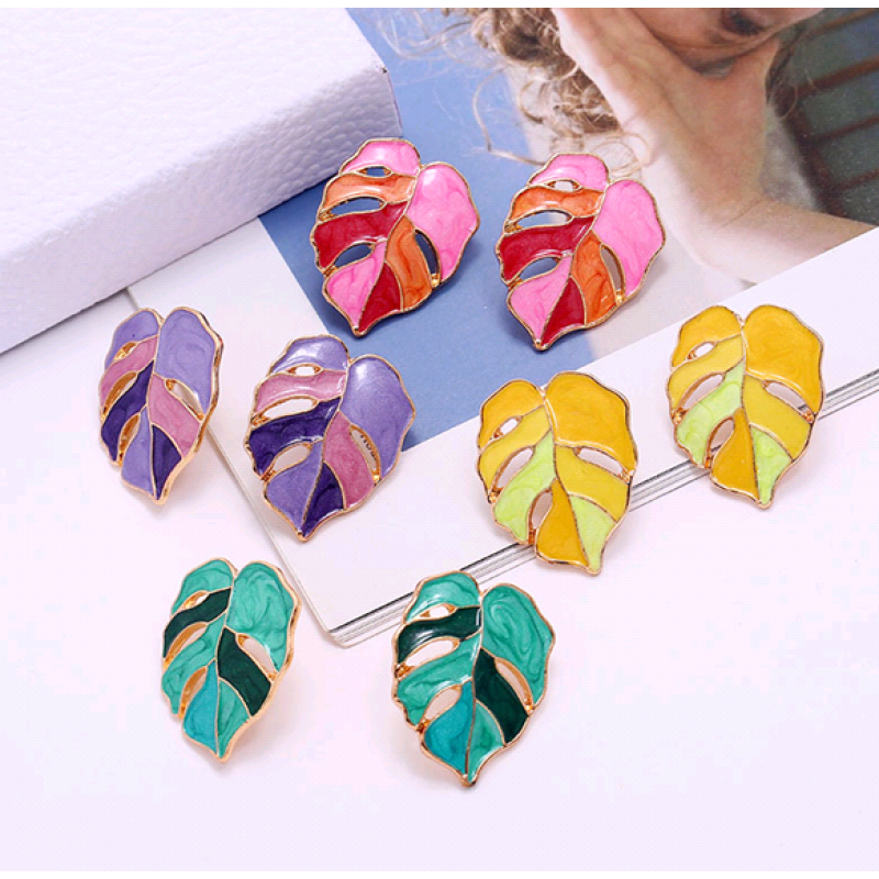 Fashion Metal Wild Contrast Color Maple Temperament Exaggerated Earrings Wholesale Toppinggoods Nhsc233362