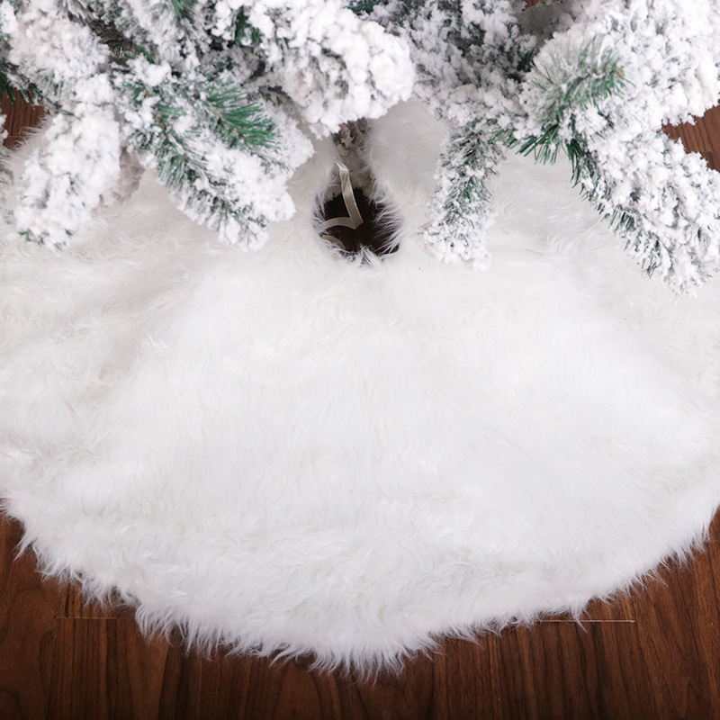 Pure white tree foot...