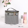 Qianniaoge large capacity cosmetic bag portable travel hand carrying printed cosmetic box waterproof fashion washing bag