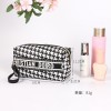 Qianniaoge large capacity cosmetic bag portable travel hand carrying printed cosmetic box waterproof fashion washing bag