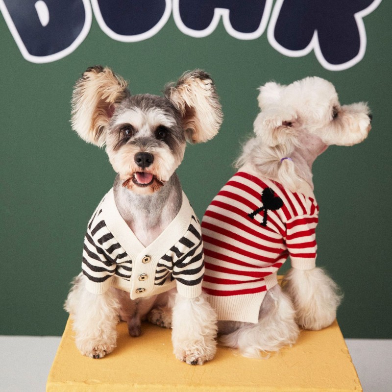 Dog clothes autumn and winter Teddy Chenery Fabio bear cute pet small dog stripe sweater cardigan