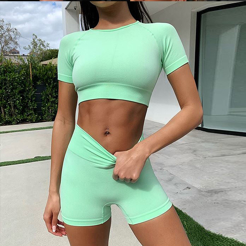 Thickened European and American seamless knitting fitness sports short sleeve shorts Yoga suit fitness suit 