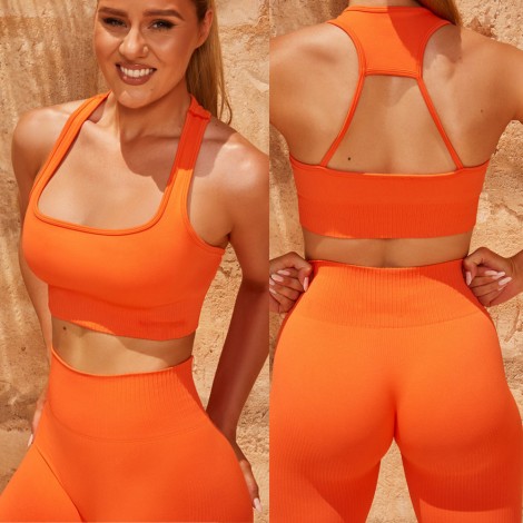 2021 autumn and winter seamless Yoga suit European and American thread knitted short sleeved trousers suit women's sports fitness suit 