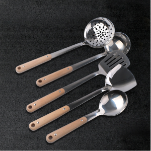 High Quality Kitchen Cooking Tool Wooden Handle Stainless Steel Kitchen Utensil Set